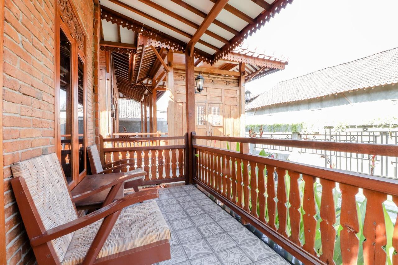 יוגיאקרטה Omah Teras Bata Guesthouse מראה חיצוני תמונה