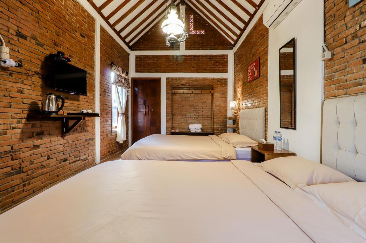 יוגיאקרטה Omah Teras Bata Guesthouse מראה חיצוני תמונה