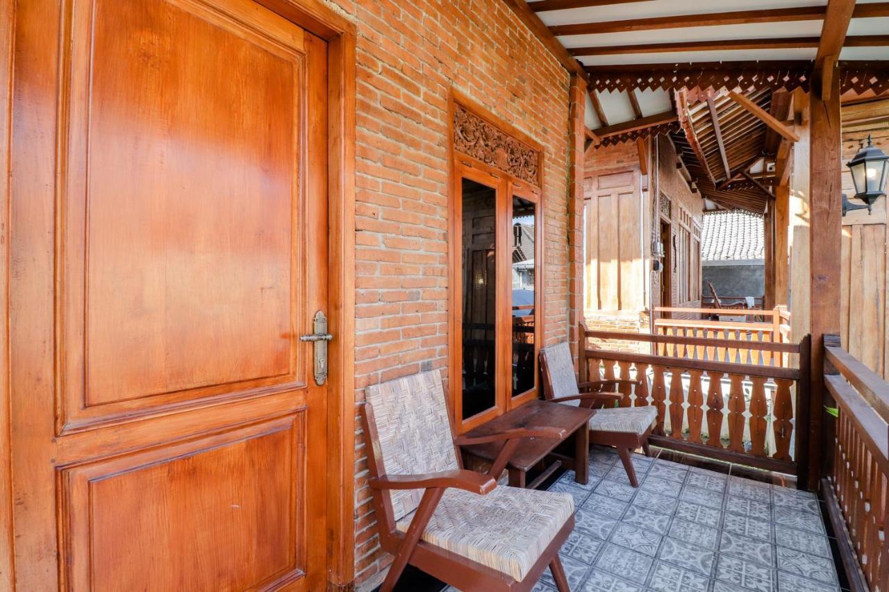 יוגיאקרטה Omah Teras Bata Guesthouse מראה חיצוני תמונה