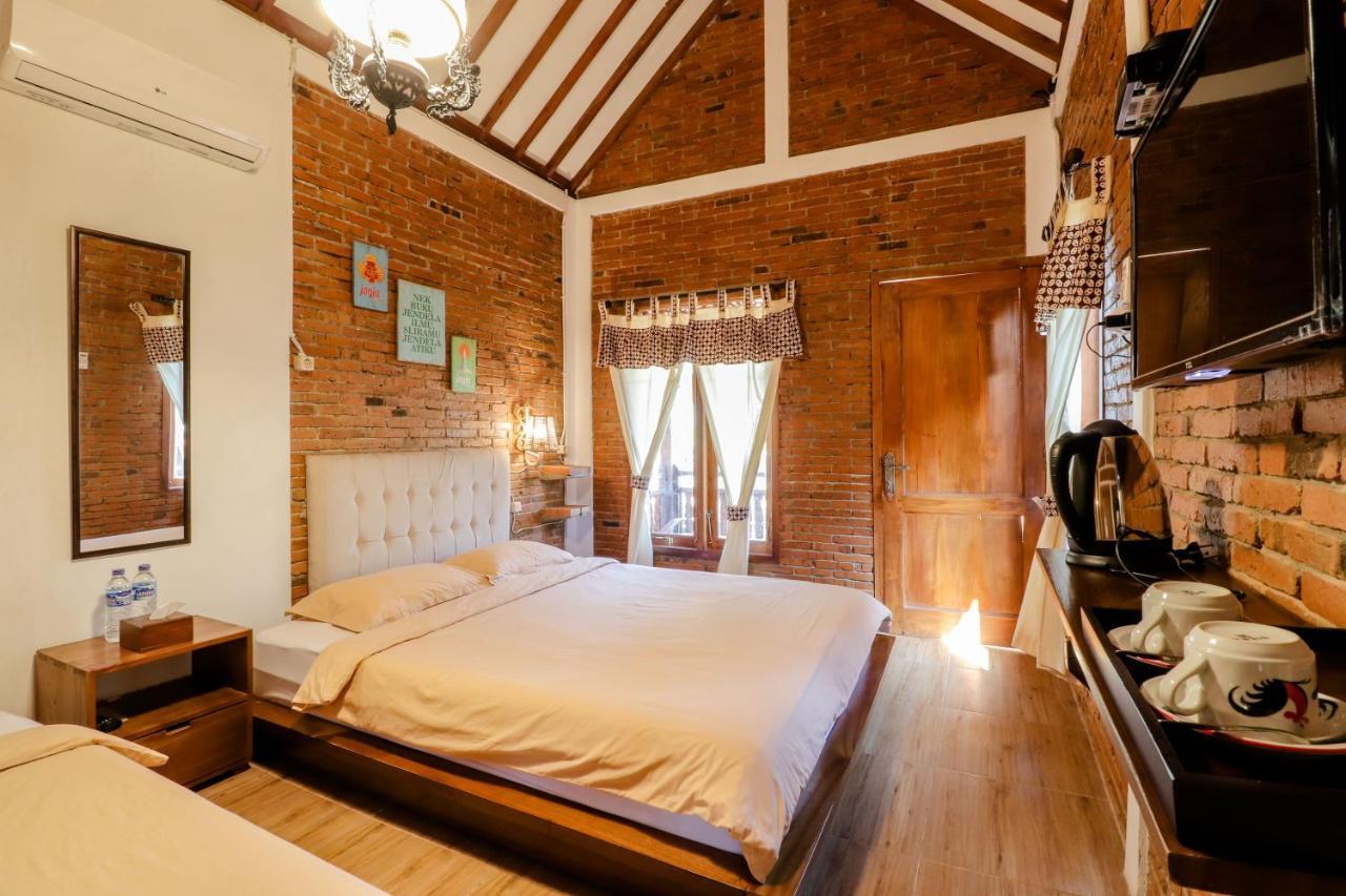 יוגיאקרטה Omah Teras Bata Guesthouse מראה חיצוני תמונה